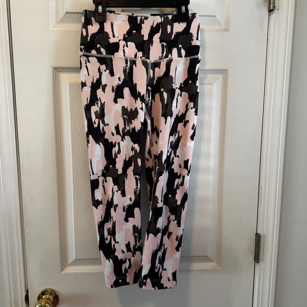 The North Face Womens FlashDry Pink Abstract Camo Cropped Leggings Size S Small - Picture 2 of 8